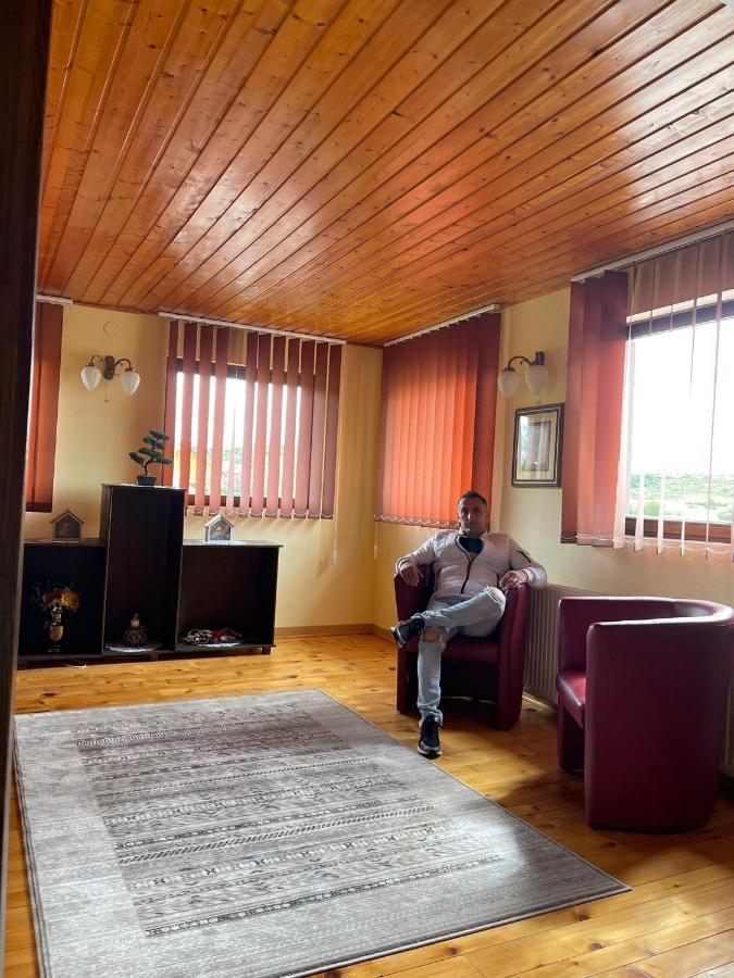 Pensiunea Ducu Scoreiu Bagian luar foto