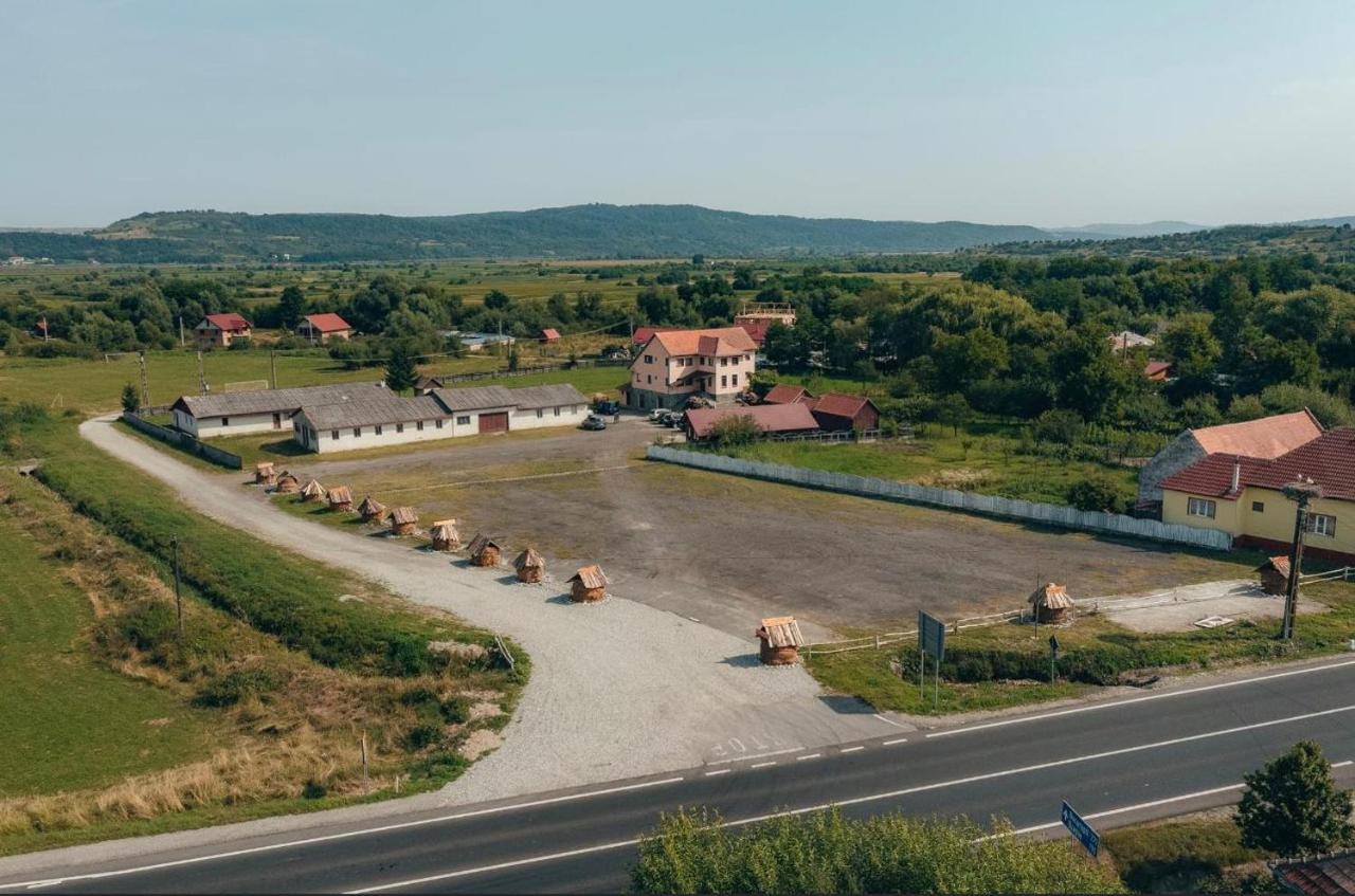 Pensiunea Ducu Scoreiu Bagian luar foto